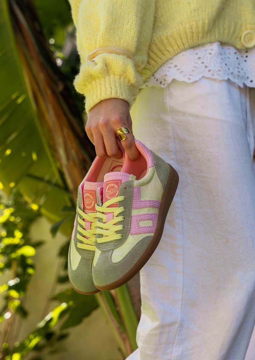 Sneaker Ghost - Back 70